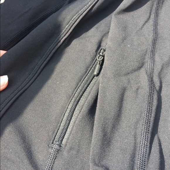 Barely Worn Ivivva Reversible Jacket - Picture 3 of 4